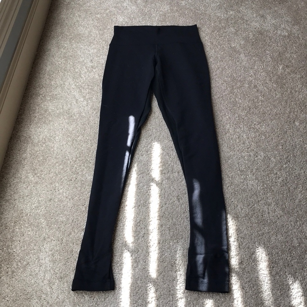 Size 4 lululemon yoga pants.